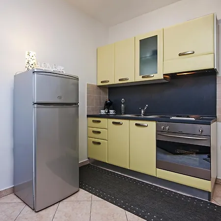 Roce Apartman