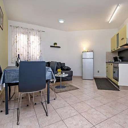 Roce Apartman