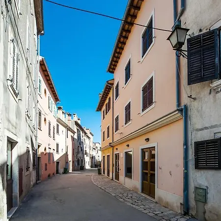 Roce Apartman *